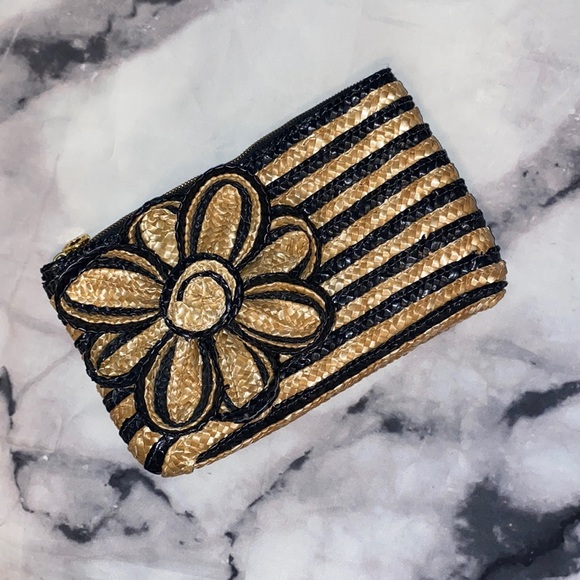 Mud Pie Handbags - NWOT Mud Pie Straw Clutch